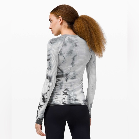 Lululemon Swiftly Tech Long Sleeve 2.0 *MultiDye Shibori Stripe Graphite Grey 6 - Picture 2 of 7